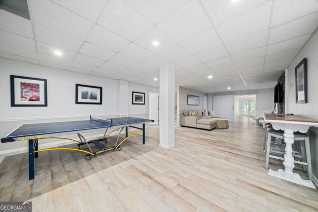 1040 Finnsbury Drive, Roswell, GA 30075