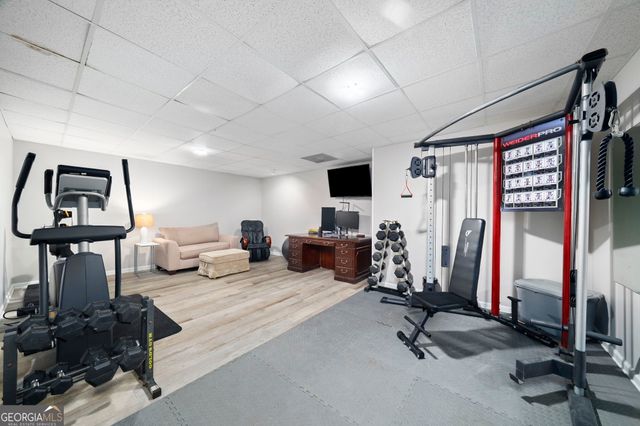 1040 Finnsbury Drive, Roswell, GA 30075