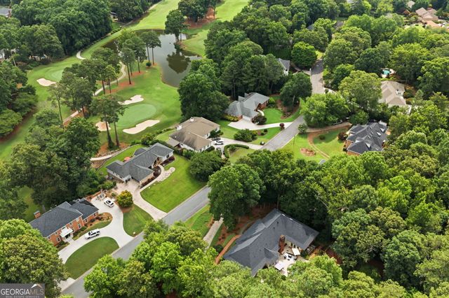 1040 Finnsbury Drive, Roswell, GA 30075