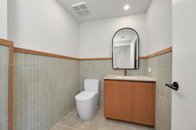 1176 97th Street 809, Bay Harbor Islands, FL 33154