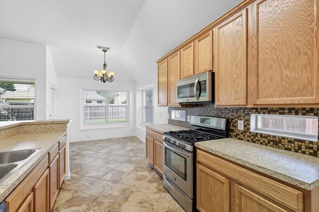 5904 Meadowglen Drive, Denton, TX 76226