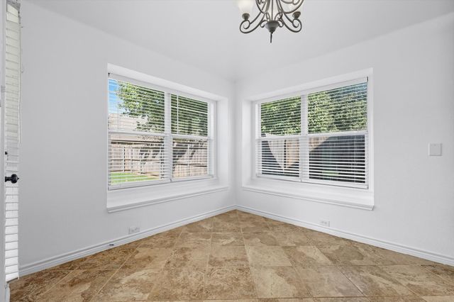 5904 Meadowglen Drive, Denton, TX 76226