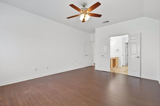 5904 Meadowglen Drive, Denton, TX 76226