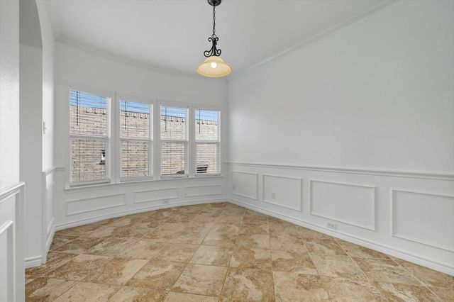 5904 Meadowglen Drive, Denton, TX 76226