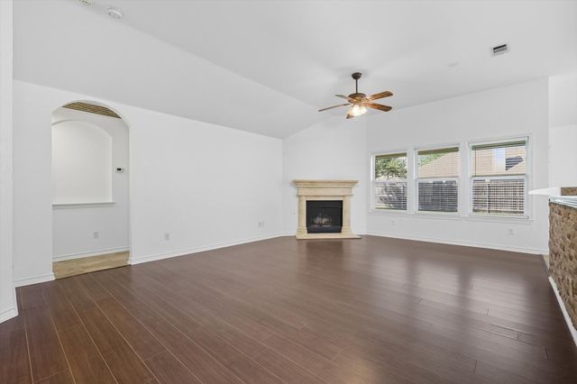 5904 Meadowglen Drive, Denton, TX 76226