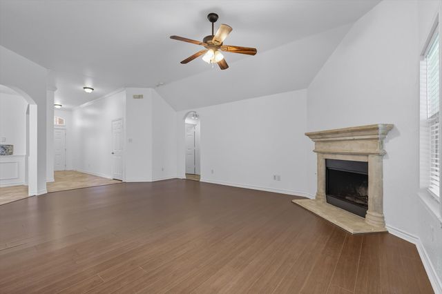 5904 Meadowglen Drive, Denton, TX 76226