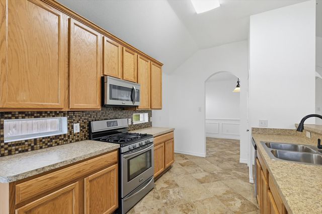 5904 Meadowglen Drive, Denton, TX 76226