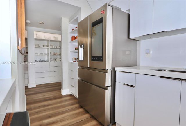 1000 Island Boulevard 2005, Aventura, FL 33160