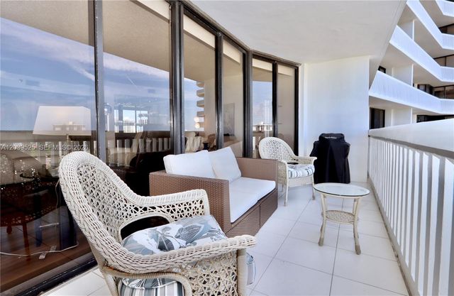 1000 Island Boulevard 2005, Aventura, FL 33160