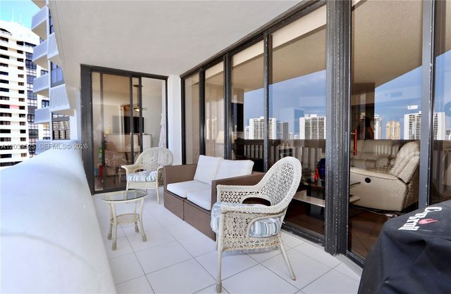 1000 Island Boulevard 2005, Aventura, FL 33160