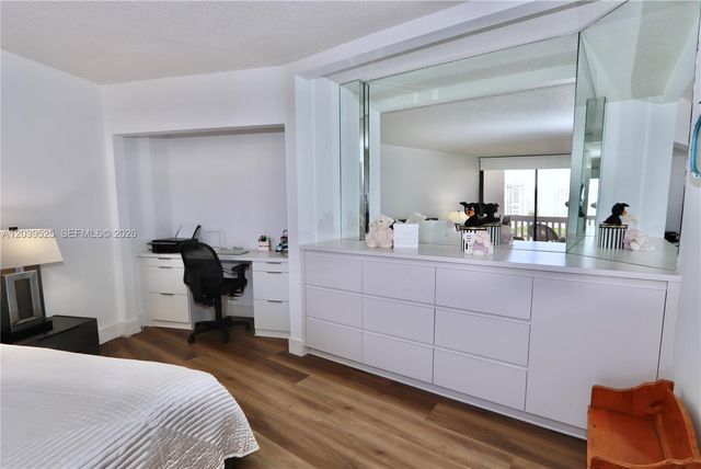 1000 Island Boulevard 2005, Aventura, FL 33160