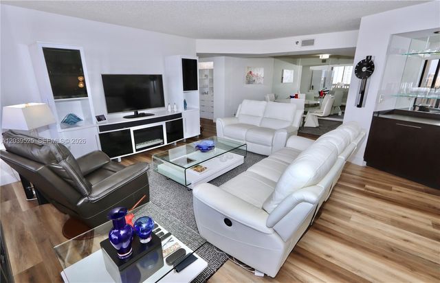1000 Island Boulevard 2005, Aventura, FL 33160