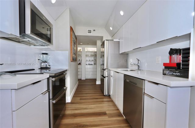 1000 Island Boulevard 2005, Aventura, FL 33160
