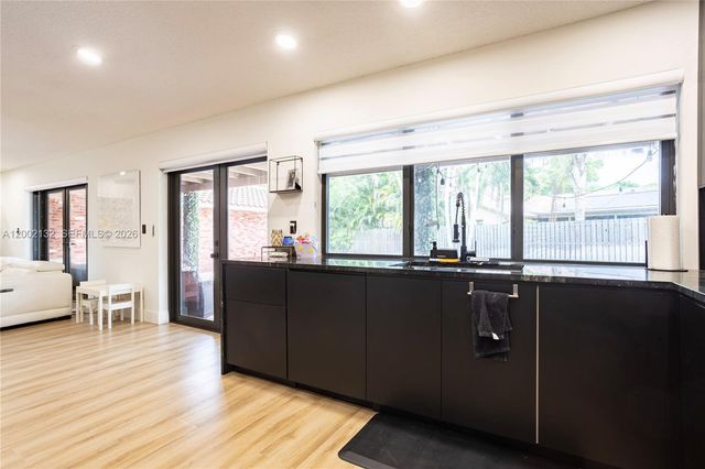 1030 NW 95th Ter, Plantation, FL 33322