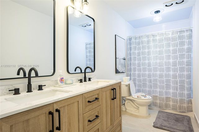 1030 NW 95th Ter, Plantation, FL 33322