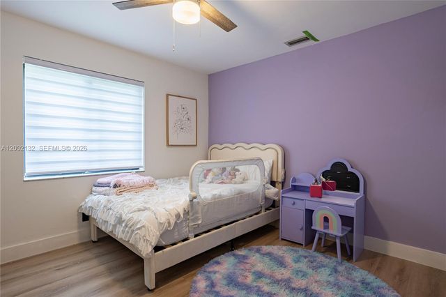 1030 NW 95th Ter, Plantation, FL 33322