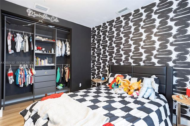 1030 NW 95th Ter, Plantation, FL 33322