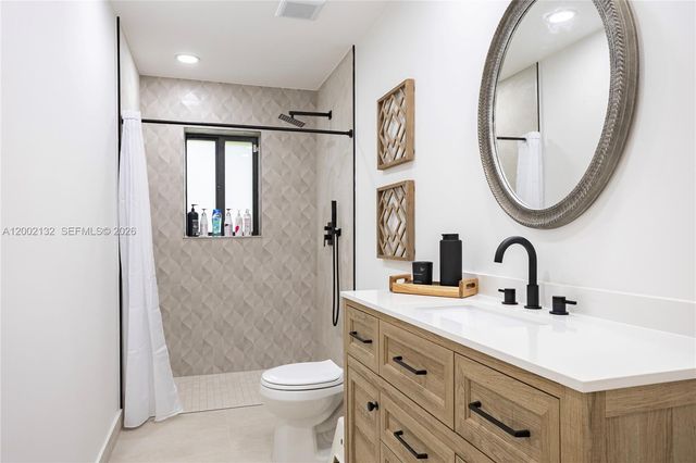 1030 NW 95th Ter, Plantation, FL 33322