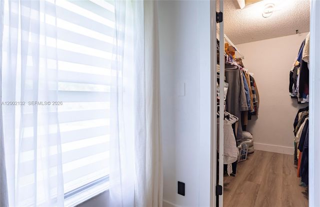 1030 NW 95th Ter, Plantation, FL 33322