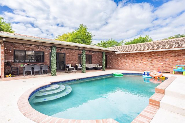 1030 NW 95th Ter, Plantation, FL 33322