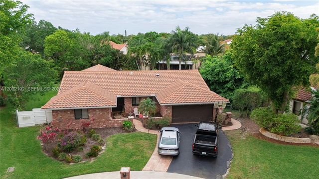 1030 NW 95th Ter, Plantation, FL 33322