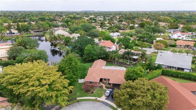 1030 NW 95th Ter, Plantation, FL 33322