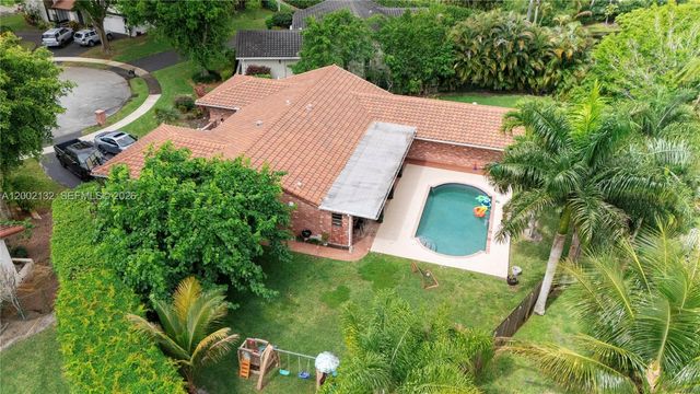 1030 NW 95th Ter, Plantation, FL 33322