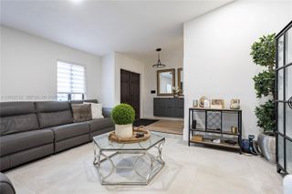 1030 NW 95th Ter, Plantation, FL 33322