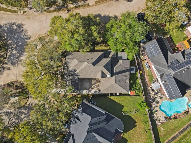 3310 Lake Canyon Court, Sugar Land, TX 77498