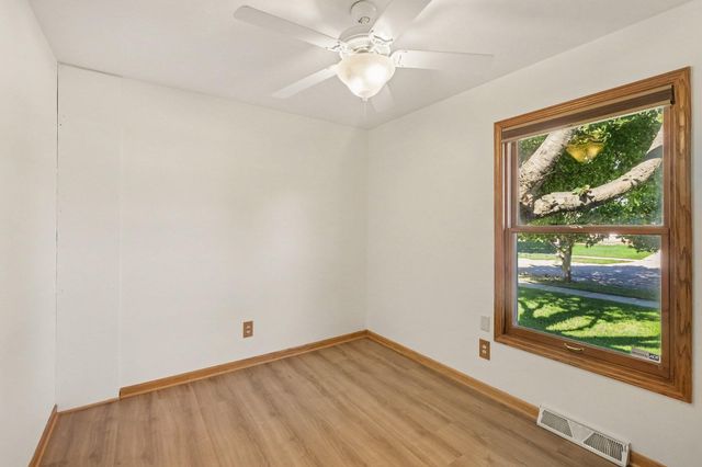 918 N Park Court NE, Grand Rapids, MI 49525