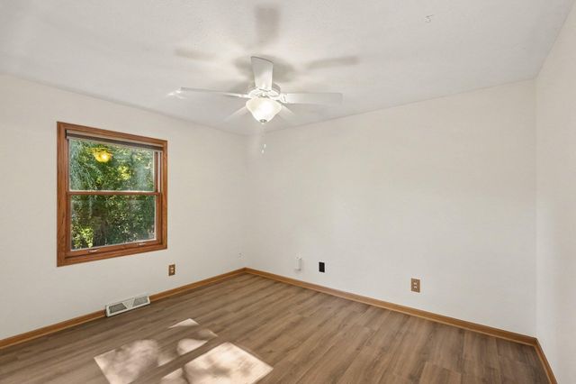 918 N Park Court NE, Grand Rapids, MI 49525