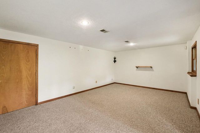918 N Park Court NE, Grand Rapids, MI 49525