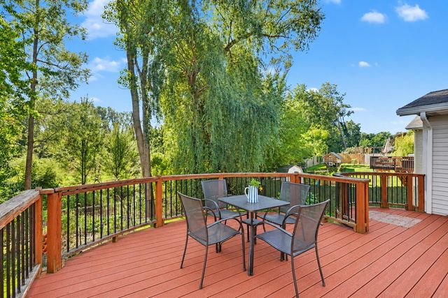 918 N Park Court NE, Grand Rapids, MI 49525
