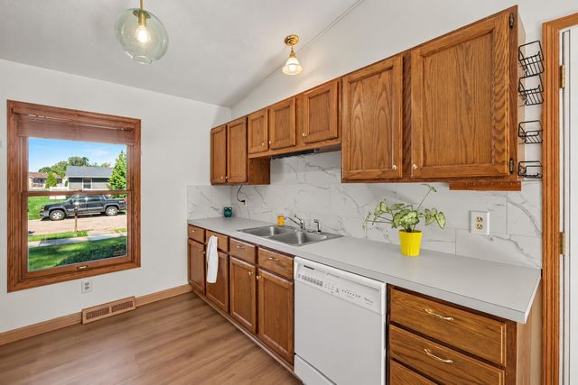 918 N Park Court NE, Grand Rapids, MI 49525