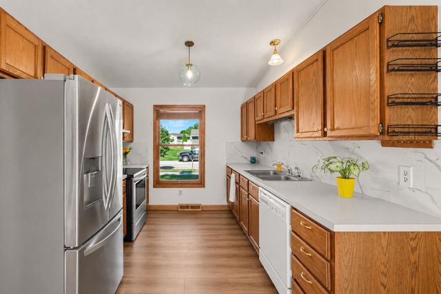 918 N Park Court NE, Grand Rapids, MI 49525
