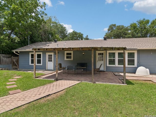 438 Oakleaf Drive, San Antonio, TX 78209