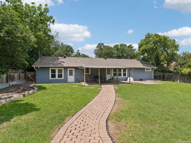 438 Oakleaf Drive, San Antonio, TX 78209