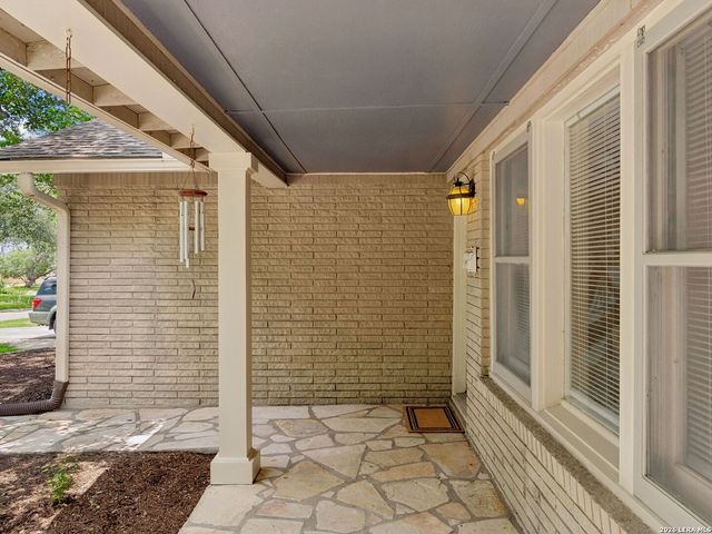 438 Oakleaf Drive, San Antonio, TX 78209