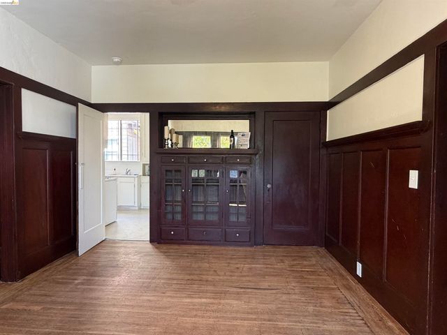3999 Clarke St, Oakland, CA 94609