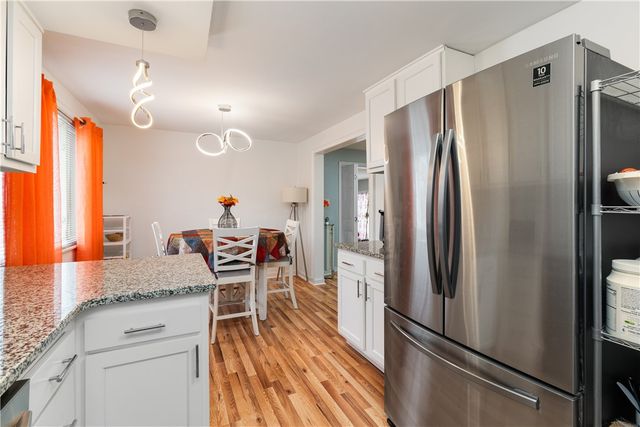 212 Richland Dr, Penn Hills, PA 15235