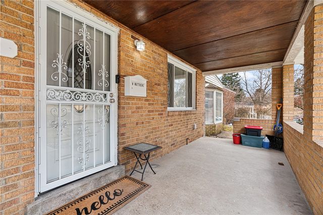 212 Richland Dr, Penn Hills, PA 15235