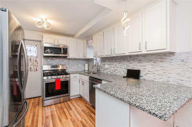 212 Richland Dr, Penn Hills, PA 15235