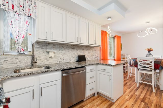 212 Richland Dr, Penn Hills, PA 15235