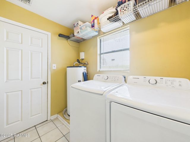 1712 Lillie Street, Jeanerette, LA 70544