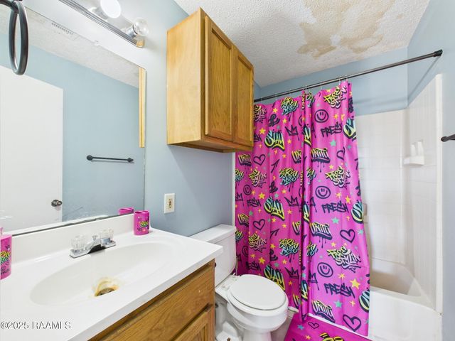 1712 Lillie Street, Jeanerette, LA 70544