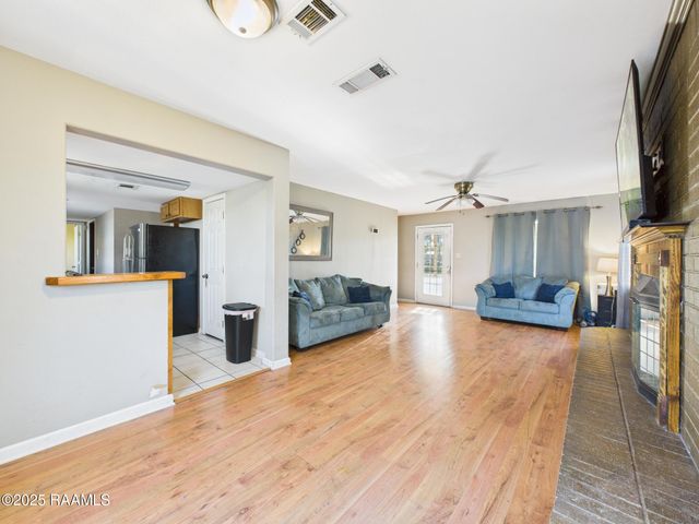 1712 Lillie Street, Jeanerette, LA 70544