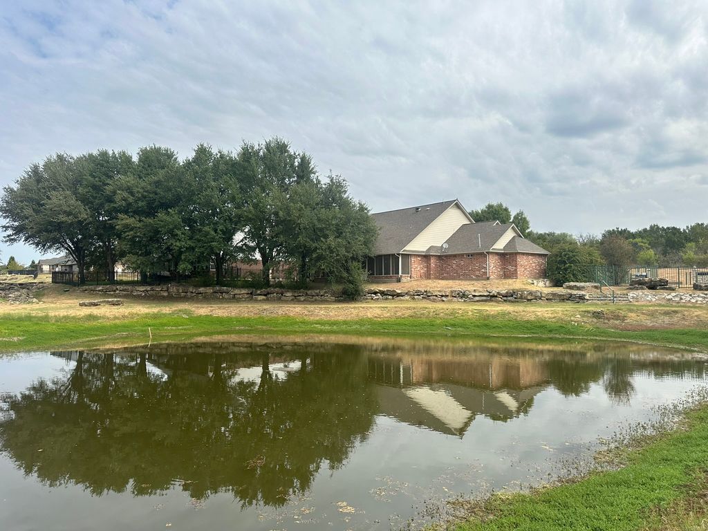 101 Creekside Drive, Glen Rose, TX 76043 — exterior