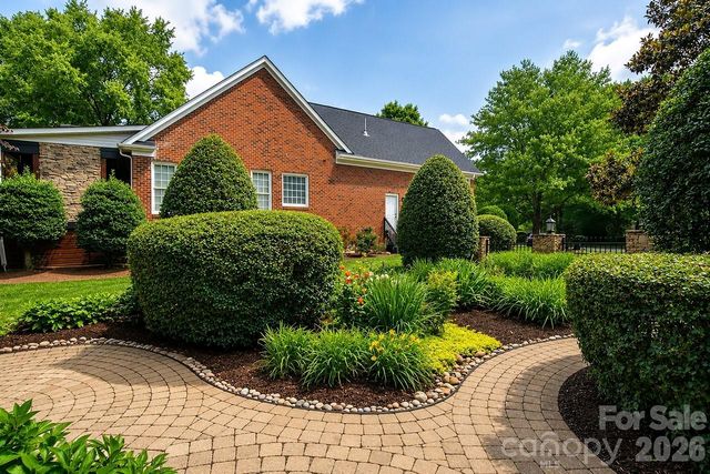8716 Devonshire Drive, Huntersville, NC 28078