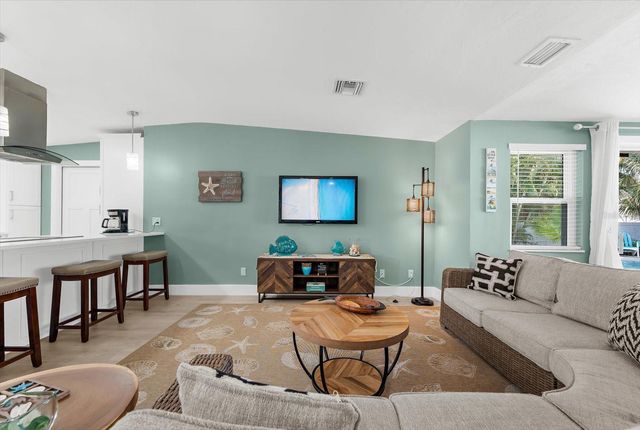 310 66TH STREET, Holmes Beach, FL 34217