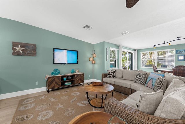 310 66TH STREET, Holmes Beach, FL 34217